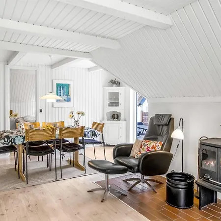 Holiday home Lilo - 1km From The Sea In Western Jutland By Interhome